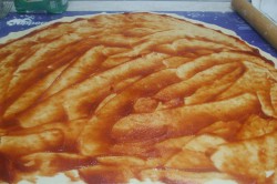 Příprava receptu Pizzovníky z kynutého těsta, za kterými se pouze zapráší, krok 4