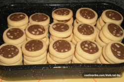 Příprava receptu Dvoubarevné oříškové sušenky ke kafíčku, krok 2
